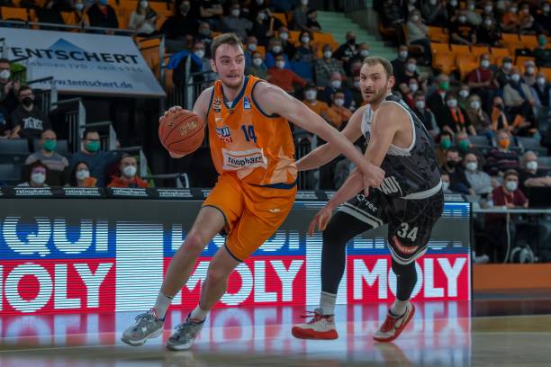 多项赛事的 多项赛事的