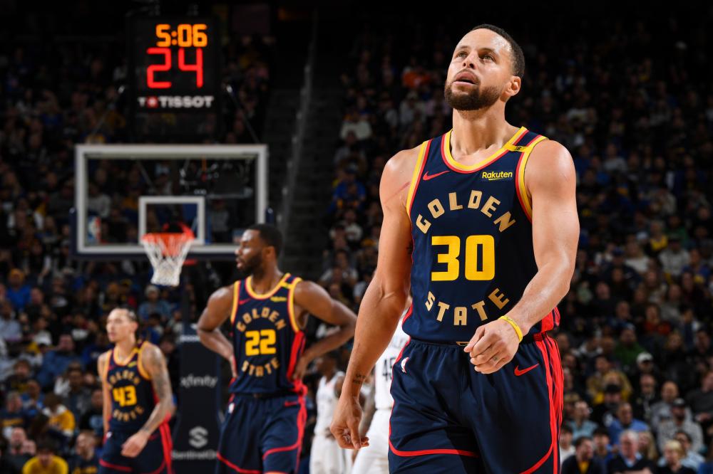 但曼市队以 但曼市队以